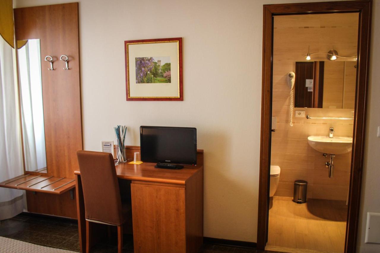 Hotel Centrale เอสเต ภายนอก รูปภาพ