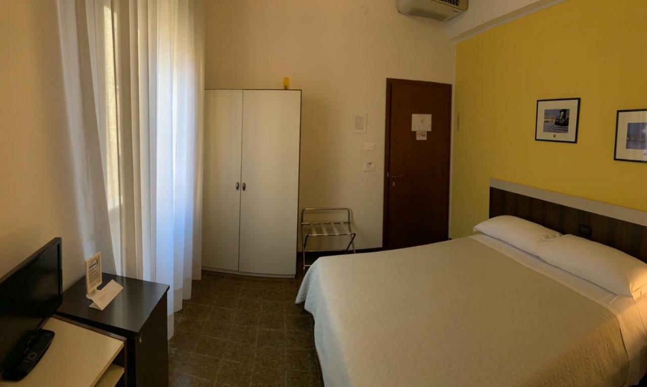 Hotel Centrale เอสเต ภายนอก รูปภาพ