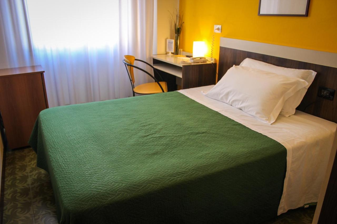 Hotel Centrale เอสเต ภายนอก รูปภาพ